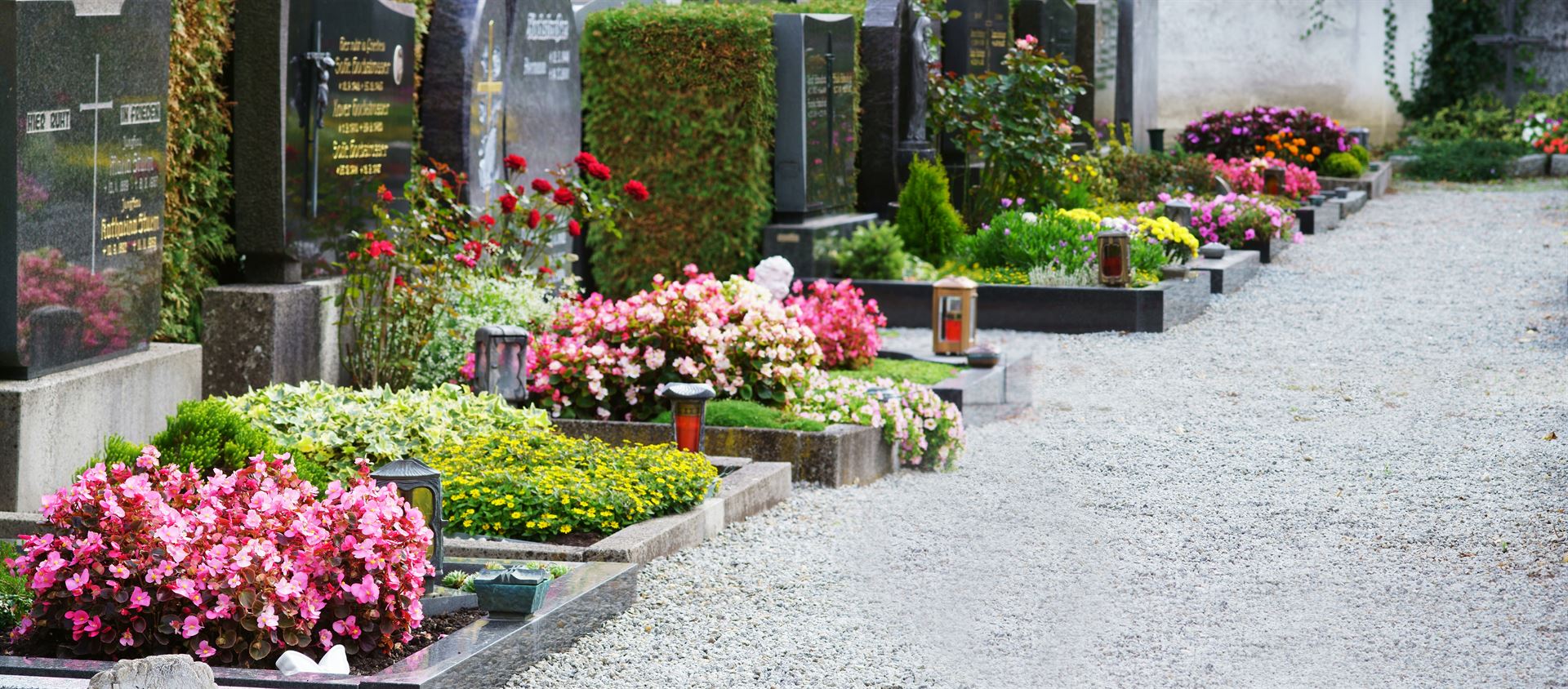 Bouquets de fleurs de deuil à Merpins
